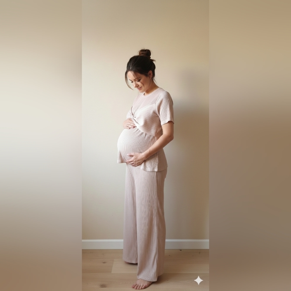 🎉🥳Host Pick🎉🥳🥳Maternity Pleated outfit medium large